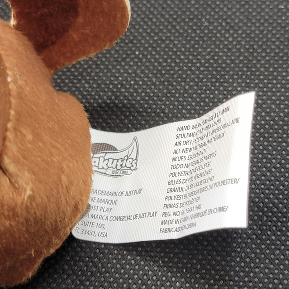 Sakuties CHARLIE the Squirrel 4" Mini Collectible Plush Series 2 - Grow A Smile! - Picture 6 of 7